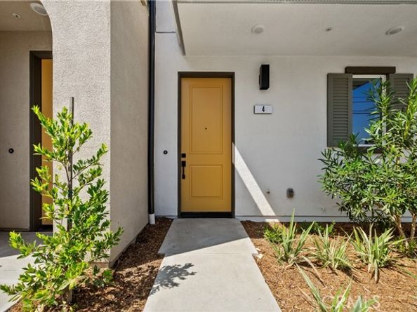 9423 N Sepulveda Blvd. 2, North Hills (los Angeles) CA 91343