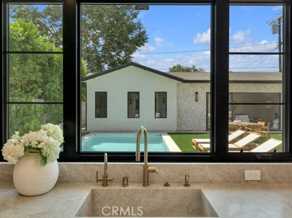 12420 Milbank Street, Studio City (los Angeles) CA 91604