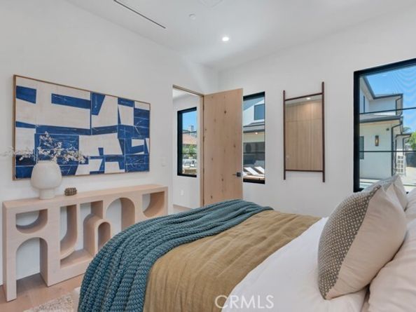 12420 Milbank Street, Studio City (los Angeles) CA 91604