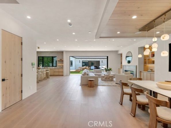 12420 Milbank Street, Studio City (los Angeles) CA 91604