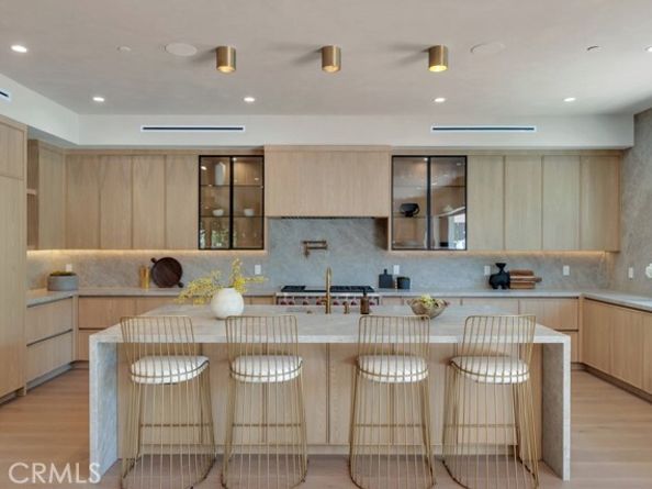 12420 Milbank Street, Studio City (los Angeles) CA 91604