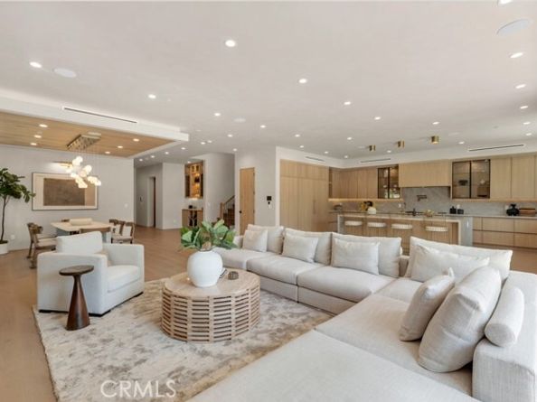 12420 Milbank Street, Studio City (los Angeles) CA 91604