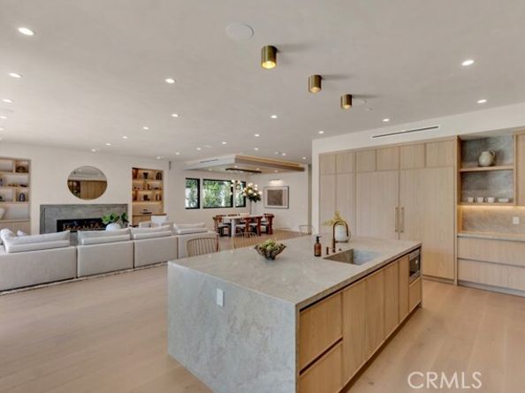 12420 Milbank Street, Studio City (los Angeles) CA 91604
