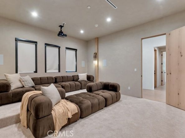 12420 Milbank Street, Studio City (los Angeles) CA 91604