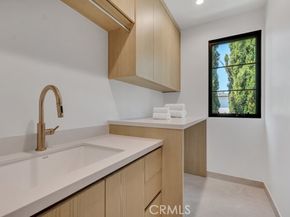 12420 Milbank Street, Studio City (los Angeles) CA 91604