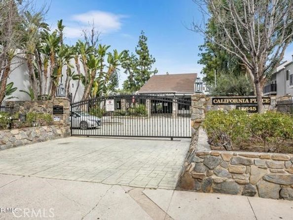 18645 Hatteras Street 150, Tarzana (los Angeles) CA 91356