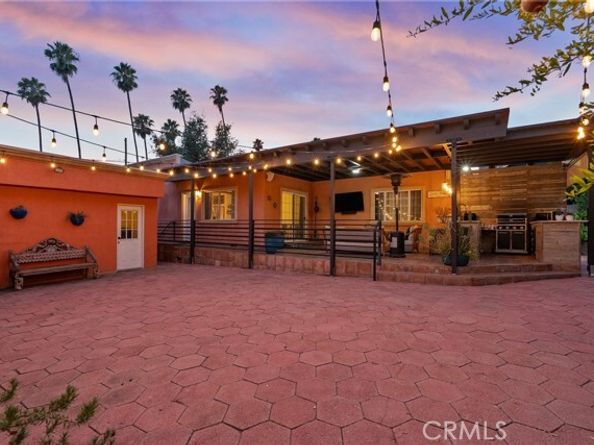 610 S Bel Aire Drive, Burbank CA 91501