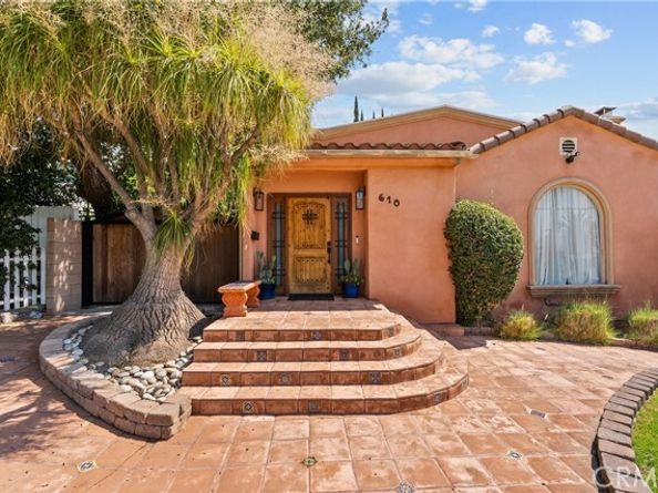 610 S Bel Aire Drive, Burbank CA 91501