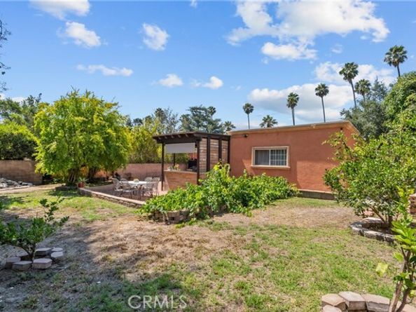 610 S Bel Aire Drive, Burbank CA 91501
