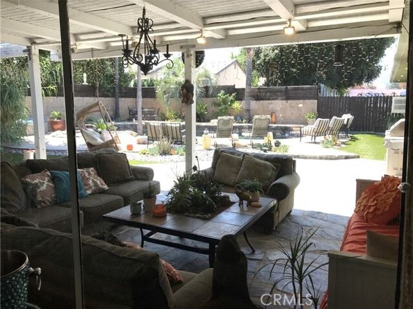 8110 Brownstone Street, Sunland (los Angeles) CA 91040