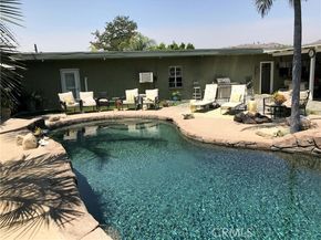 8110 Brownstone Street, Sunland (los Angeles) CA 91040