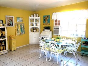 8110 Brownstone Street, Sunland (los Angeles) CA 91040