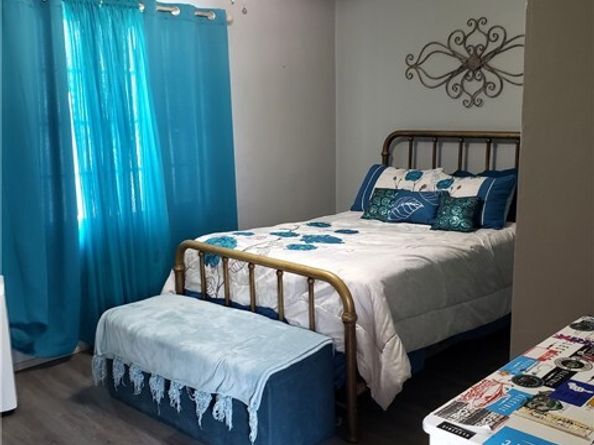 8110 Brownstone Street, Sunland (los Angeles) CA 91040