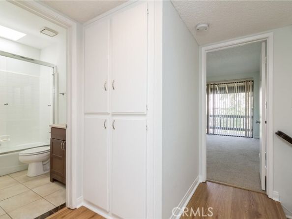 5711 Owensmouth Avenue 116, Woodland Hills (los Angeles) CA 91367