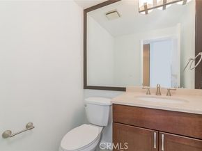 5711 Owensmouth Avenue 116, Woodland Hills (los Angeles) CA 91367