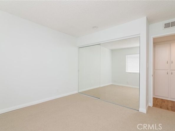 5711 Owensmouth Avenue 116, Woodland Hills (los Angeles) CA 91367