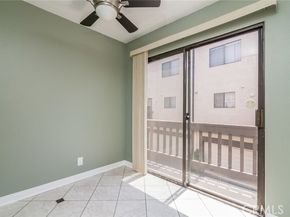 5711 Owensmouth Avenue 116, Woodland Hills (los Angeles) CA 91367