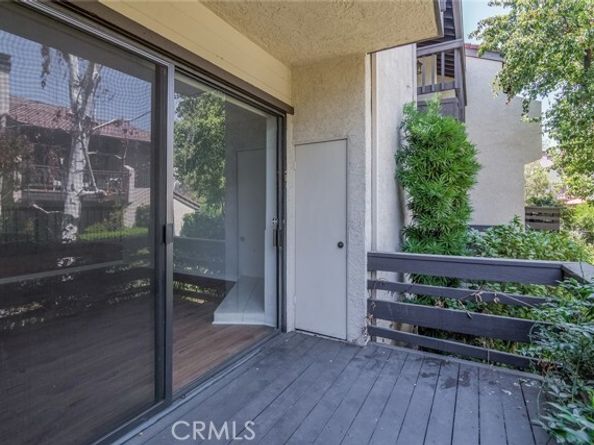 5711 Owensmouth Avenue 116, Woodland Hills (los Angeles) CA 91367