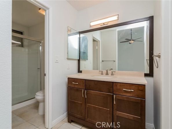 5711 Owensmouth Avenue 116, Woodland Hills (los Angeles) CA 91367