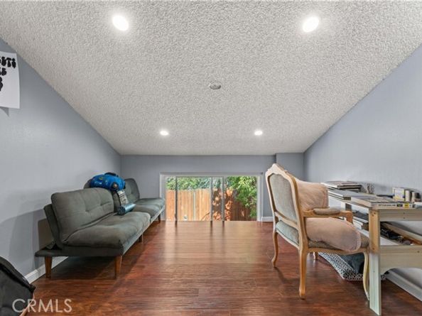 12331 Carl Street, Pacoima (los Angeles) CA 91331