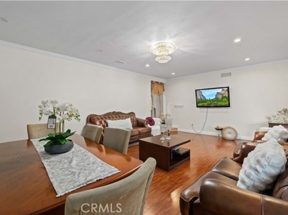 9224 N Gothic Avenue, North Hills (los Angeles) CA 91343