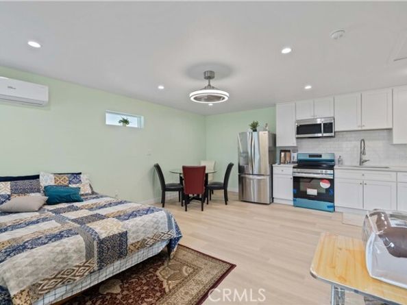 9224 N Gothic Avenue, North Hills (los Angeles) CA 91343