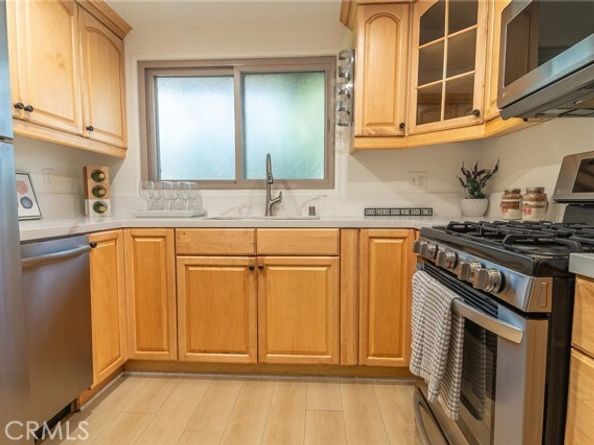 6716 Clybourn, North Hollywood (los Angeles) CA 91606