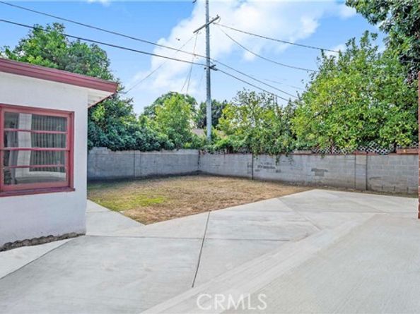15210 Cohasset Street, Van Nuys (los Angeles) CA 91405