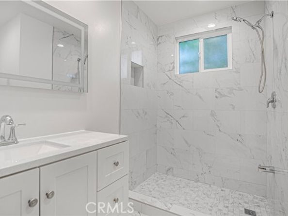 15210 Cohasset Street, Van Nuys (los Angeles) CA 91405