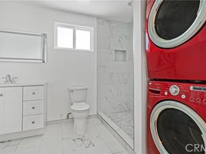 15210 Cohasset Street, Van Nuys (los Angeles) CA 91405