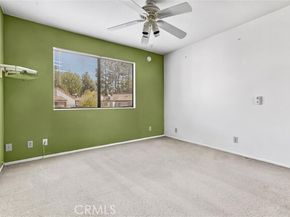 21821 Burbank 145, Woodland Hills (los Angeles) CA 91367