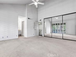 21821 Burbank 145, Woodland Hills (los Angeles) CA 91367