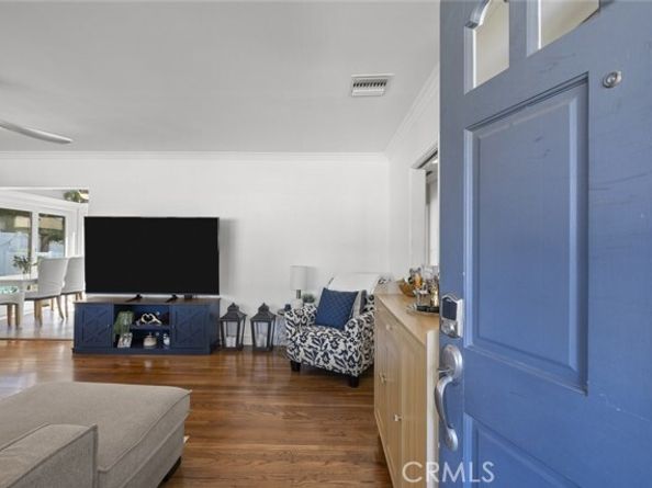 11022 Zelzah Avenue, Granada Hills (los Angeles) CA 91344