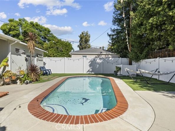11022 Zelzah Avenue, Granada Hills (los Angeles) CA 91344