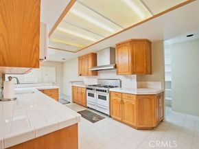 6912 Louise, Los Angeles CA 91406