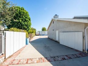 6912 Louise, Los Angeles CA 91406