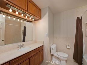 6912 Louise, Los Angeles CA 91406