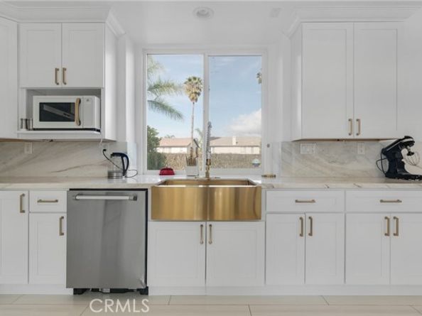 6997 Sale Avenue, West Hills (los Angeles) CA 91307