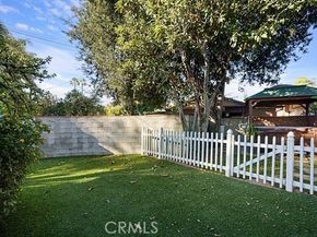 6941 Louise Avenue, Los Angeles CA 91406