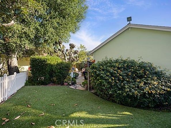 6941 Louise Avenue, Los Angeles CA 91406