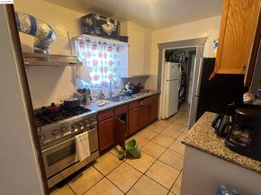 1993 38Th Ave, Oakland CA 94601