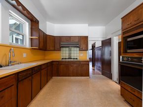 2943 Chestnut St, Oakland CA 94608