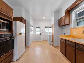 2943 Chestnut St, Oakland CA 94608