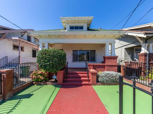 2943 Chestnut St, Oakland CA 94608