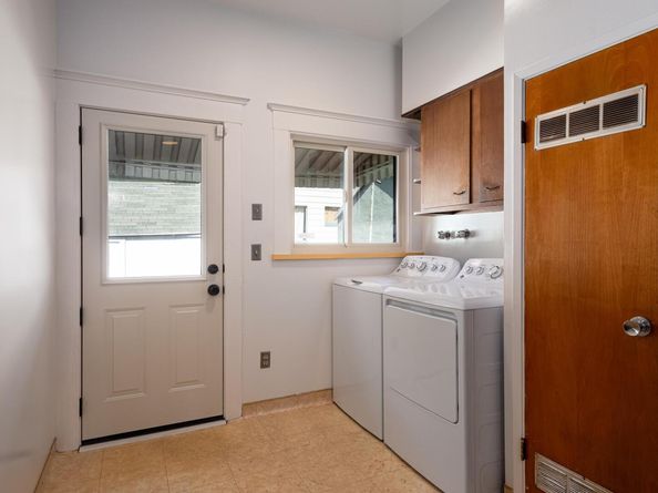 2943 Chestnut St, Oakland CA 94608