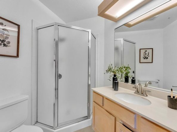 21239 Gary Dr 316A, Hayward CA 94546