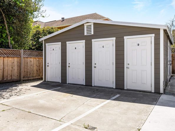 2060 San Antonio Ave, Alameda CA 94501