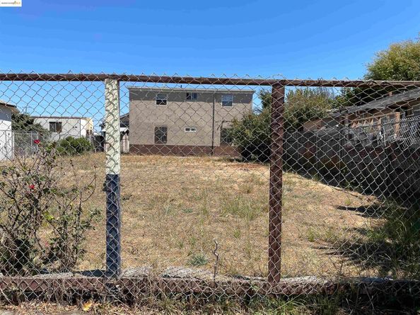 381A, 381B, 383 S 34Th St, Richmond CA 94804