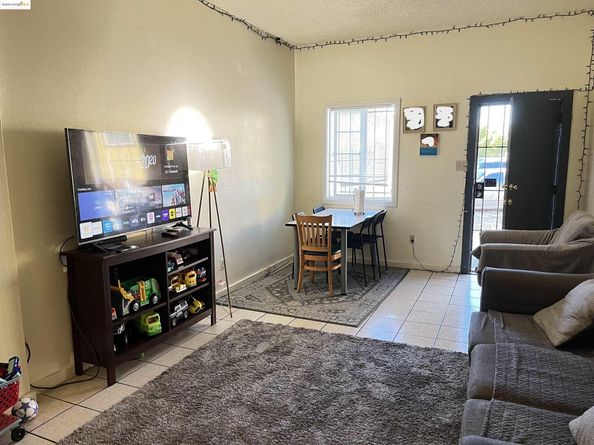 381A, 381B, 383 S 34Th St, Richmond CA 94804