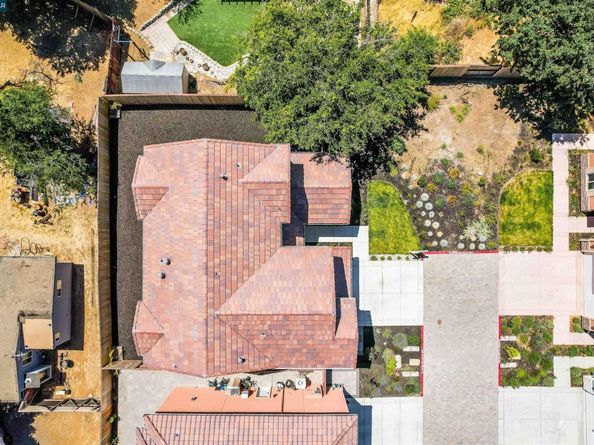2722 Cowell Rd, Concord CA 94518